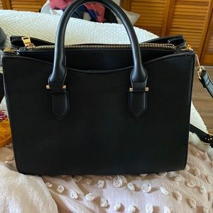 Cross body black bag